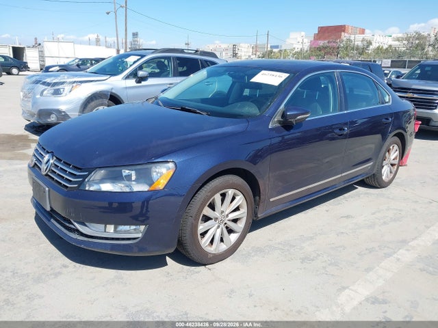 2012 Volkswagen Passat 2.5l Sel Premium მანქანა იყიდება აუქციონზე, vin: 1VWCP7A33CC096717, აუქციონის ნომერი: 46238436