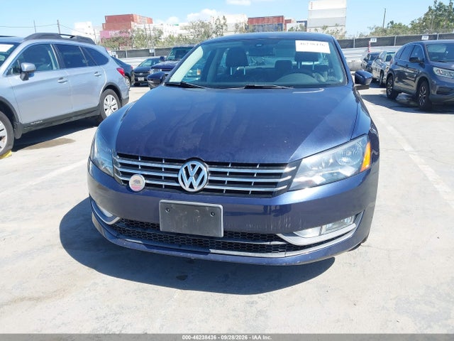 2012 Volkswagen Passat 2.5l Sel Premium მანქანა იყიდება აუქციონზე, vin: 1VWCP7A33CC096717, აუქციონის ნომერი: 46238436