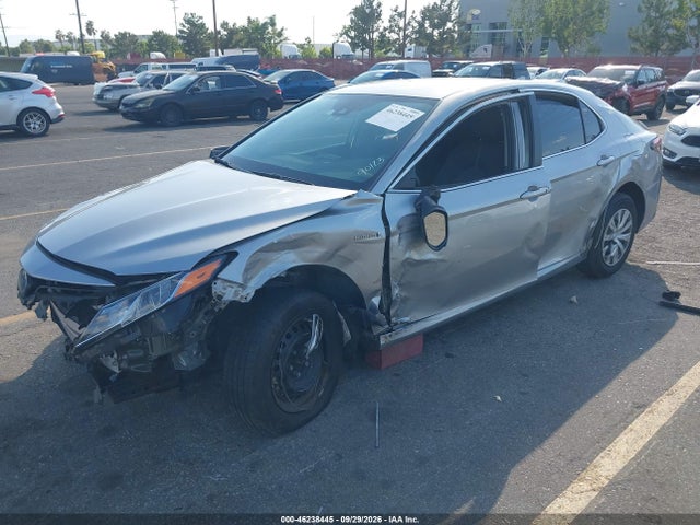 2021 Toyota Camry Le Hybrid მანქანა იყიდება აუქციონზე, vin: 4T1C31AK7MU028348, აუქციონის ნომერი: 46238445