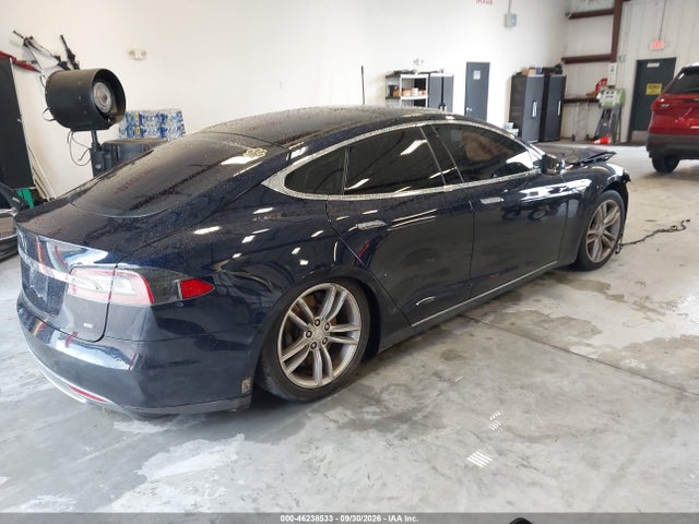 2013 Tesla Model S მანქანა იყიდება აუქციონზე, vin: 5YJSA1DN4DFP04517, აუქციონის ნომერი: 46238533