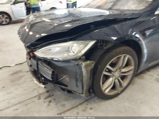2013 Tesla Model S მანქანა იყიდება აუქციონზე, vin: 5YJSA1DN4DFP04517, აუქციონის ნომერი: 46238533
