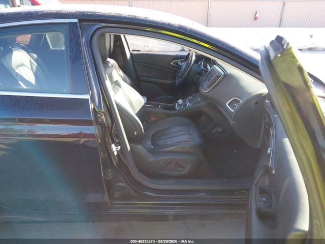 Продажа на аукционе авто 2015 Chrysler 200 C, vin: 1C3CCCCB1FN549533, номер лота: 46238574
