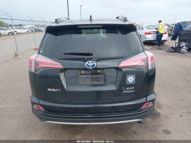46238681 :رقم المزاد ، JTMRJREVXJD223914 vin ، 2018 Toyota Rav4 Hybrid Xle مزاد بيع