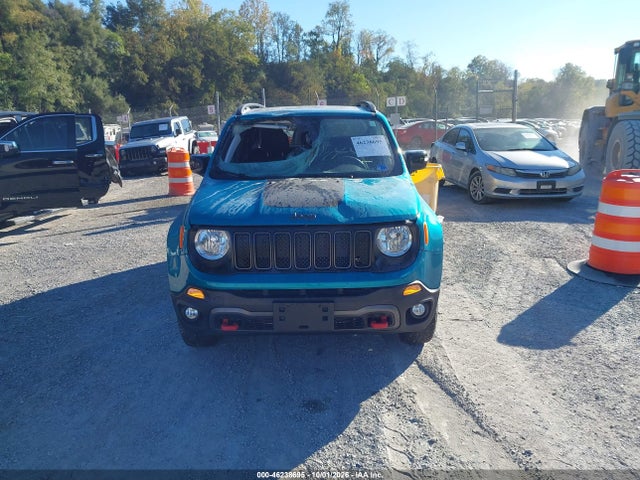 2022 Jeep Renegade Trailhawk 4x4 მანქანა იყიდება აუქციონზე, vin: ZACNJDC14NPN68975, აუქციონის ნომერი: 46238695