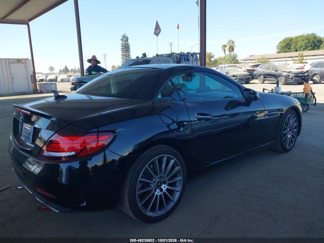 2018 Mercedes-benz Slc 300 მანქანა იყიდება აუქციონზე, vin: WDDPK3JA8JF151061, აუქციონის ნომერი: 46238802