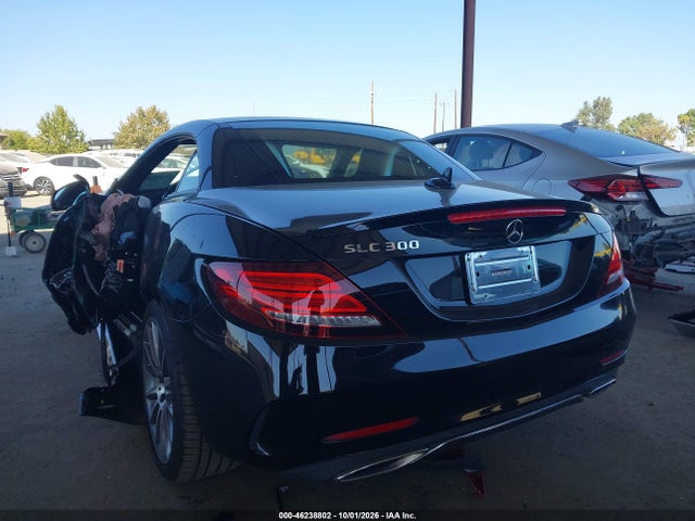 2018 Mercedes-benz Slc 300 მანქანა იყიდება აუქციონზე, vin: WDDPK3JA8JF151061, აუქციონის ნომერი: 46238802