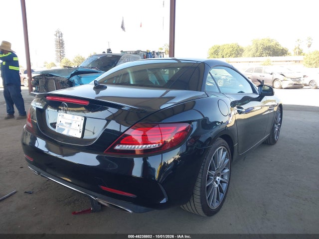 2018 Mercedes-benz Slc 300 მანქანა იყიდება აუქციონზე, vin: WDDPK3JA8JF151061, აუქციონის ნომერი: 46238802