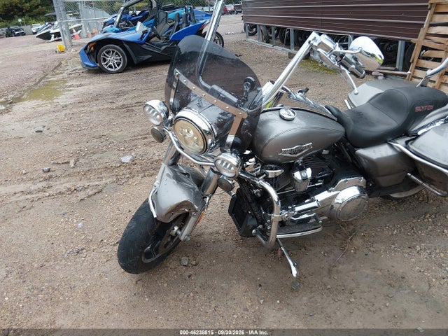 Harley-Davidson Flhr Road King 2017 1HD1FBC13HB618026 Image 2