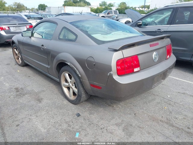 46238817 :رقم المزاد ، 1ZVFT80N055177733 vin ، 2005 Ford Mustang V6 Deluxe/v6 Premium مزاد بيع