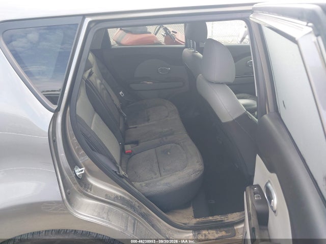 46238953 :رقم المزاد ، KNDJP3A56J7603992 vin ، 2018 Kia Soul + مزاد بيع