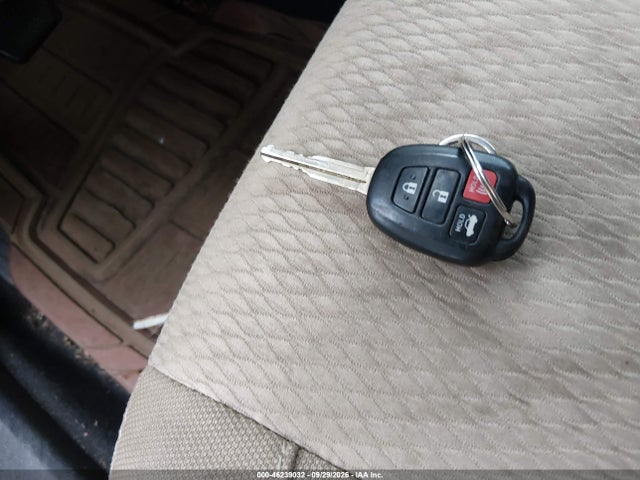 Продажа на аукционе авто 2016 Toyota Corolla Le, vin: 2T1BURHE7GC665592, номер лота: 46239032