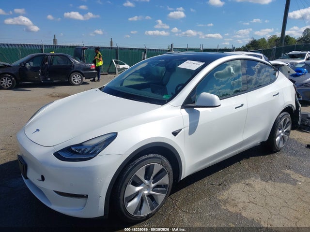 Продаж на аукціоні авто 2022 Tesla Model Y Long Range Dual Motor All-wheel Drive, vin: 7SAYGDEEXNF457386, номер лоту: 46239069