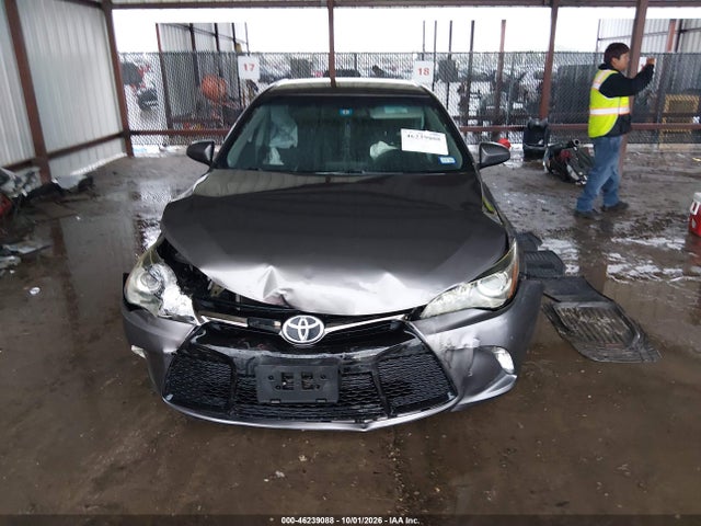 46239088 :رقم المزاد ، 4T1BF1FK4HU662900 vin ، 2017 Toyota Camry Se مزاد بيع