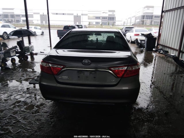 46239088 :رقم المزاد ، 4T1BF1FK4HU662900 vin ، 2017 Toyota Camry Se مزاد بيع