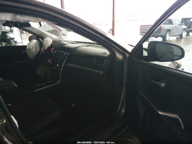 46239088 :رقم المزاد ، 4T1BF1FK4HU662900 vin ، 2017 Toyota Camry Se مزاد بيع