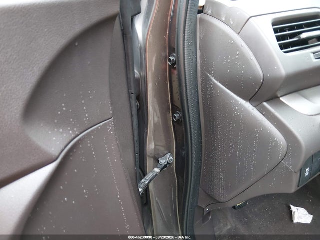 46239090 :رقم المزاد ، 5J6RM4H52CL004082 vin ، 2012 Honda Cr-v Ex مزاد بيع