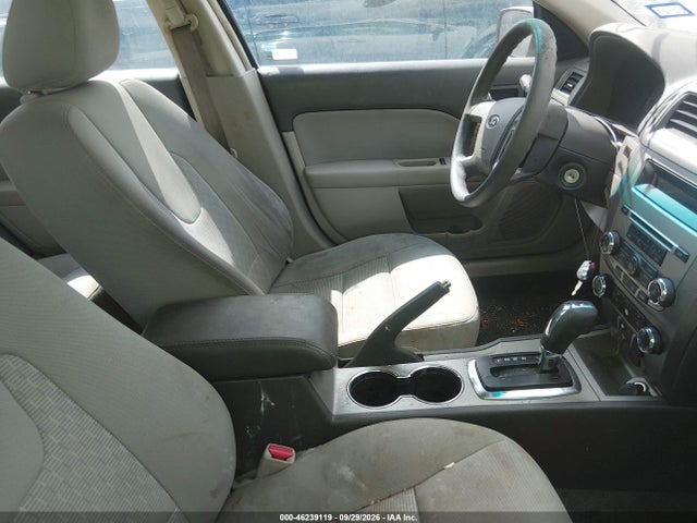 46239119 :رقم المزاد ، 3FAHP0HA8AR221235 vin ، 2010 Ford Fusion Se مزاد بيع