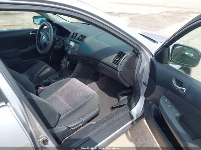 46239136 :رقم المزاد ، 1HGCM56425A075696 vin ، 2005 Honda Accord 2.4 Lx مزاد بيع