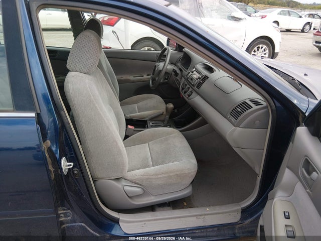 46239144 :رقم المزاد ، 4T1BE32K12U594373 vin ، 2002 Toyota Camry Le مزاد بيع