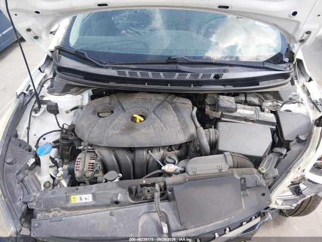 46239178 :رقم المزاد ، 5NPDH4AEXFH555447 vin ، 2015 Hyundai Elantra Se مزاد بيع