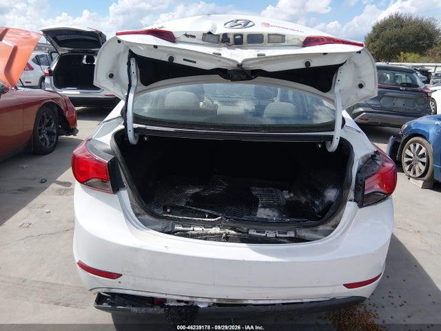 46239178 :رقم المزاد ، 5NPDH4AEXFH555447 vin ، 2015 Hyundai Elantra Se مزاد بيع