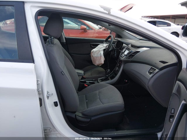 46239178 :رقم المزاد ، 5NPDH4AEXFH555447 vin ، 2015 Hyundai Elantra Se مزاد بيع