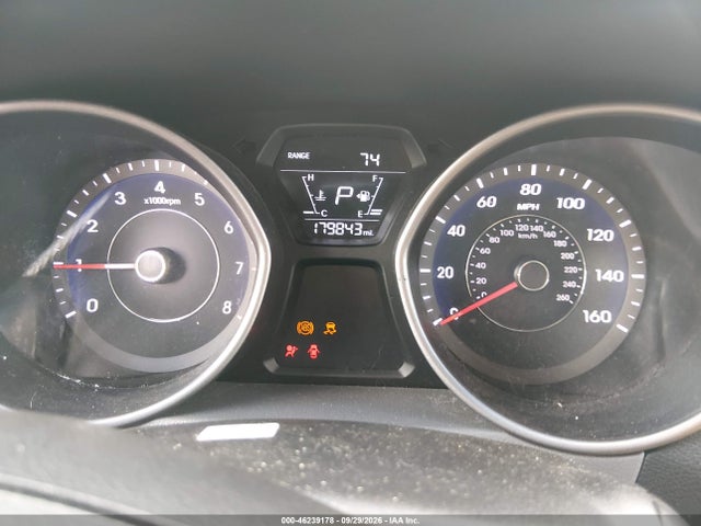 46239178 :رقم المزاد ، 5NPDH4AEXFH555447 vin ، 2015 Hyundai Elantra Se مزاد بيع