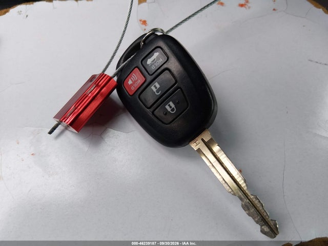 46239187 :رقم المزاد ، 4T1BF1FK3GU176318 vin ، 2016 Toyota Camry Le مزاد بيع