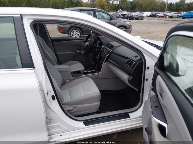 46239187 :رقم المزاد ، 4T1BF1FK3GU176318 vin ، 2016 Toyota Camry Le مزاد بيع