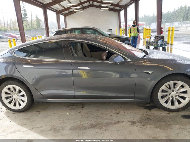 Tesla Model S 100d/60d/75d/90d/p100d 2017 5YJSA1E22HF232196 Image 12