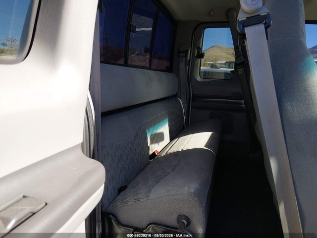 46239316 :رقم المزاد ، 1FTNX21F1XEB83129 vin ، 1999 Ford F-250 Lariat/xl/xlt مزاد بيع