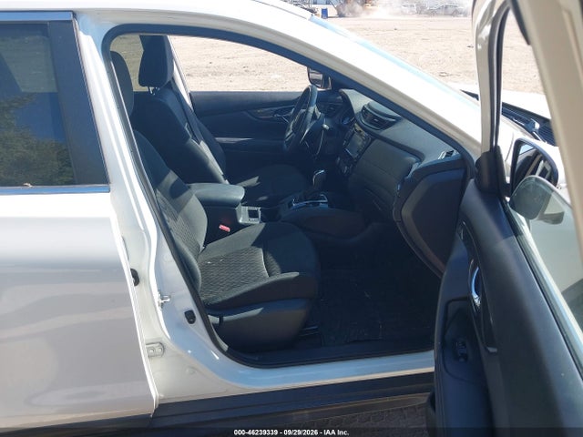 46239339 :رقم المزاد ، KNMAT2MVXHP605871 vin ، 2017 Nissan Rogue Sv مزاد بيع