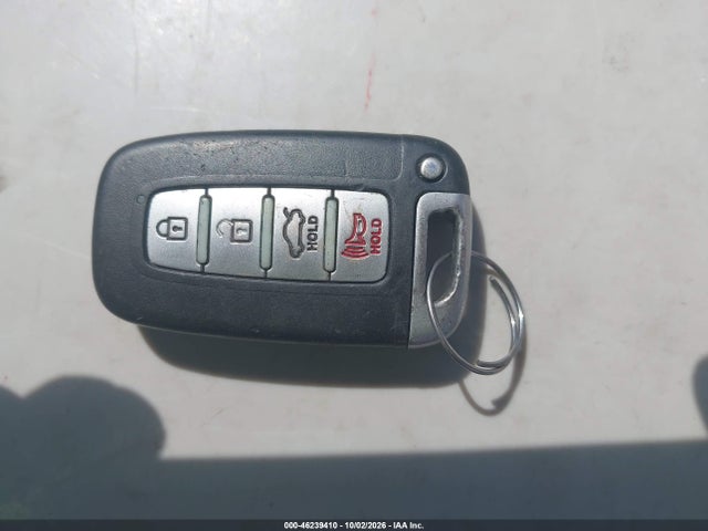 Продажа на аукционе авто 2012 Hyundai Sonata Gls/limited/se, vin: 5NPEC4AC8CH413885, номер лота: 46239410