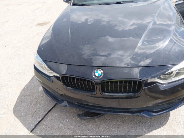 46239493 :رقم المزاد ، WBA8E5G59JNV02221 vin ، 2018 Bmw 320i Xdrive مزاد بيع