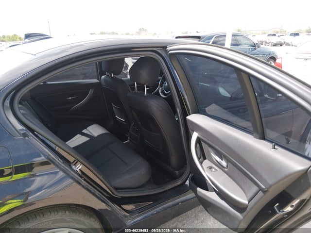 46239493 :رقم المزاد ، WBA8E5G59JNV02221 vin ، 2018 Bmw 320i Xdrive مزاد بيع