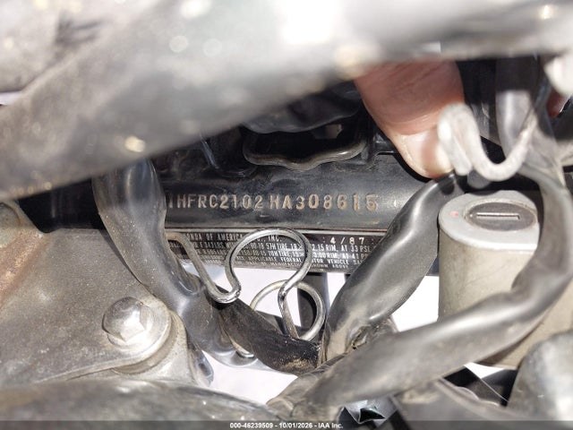 46239509 :رقم المزاد ، 1HFRC2102HA308615 vin ، 1987 Honda Vf700 C مزاد بيع