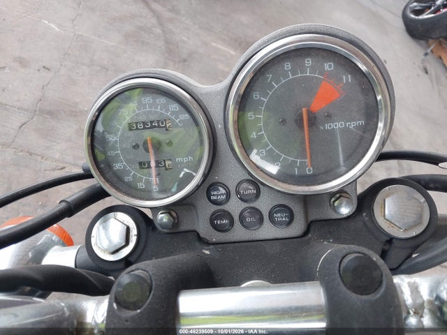 46239509 :رقم المزاد ، 1HFRC2102HA308615 vin ، 1987 Honda Vf700 C مزاد بيع