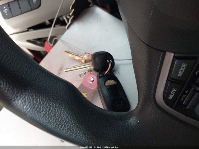 Продаж на аукціоні авто 2017 Hyundai Elantra Se, vin: 5NPD74LF2HH071686, номер лоту: 46239612