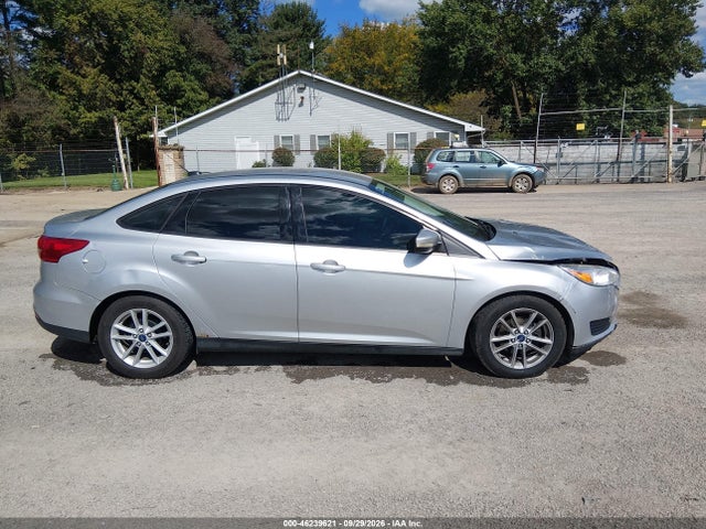 46239621 :رقم المزاد ، 1FADP3F23HL300042 vin ، 2017 Ford Focus Se مزاد بيع