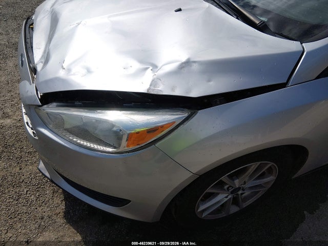 46239621 :رقم المزاد ، 1FADP3F23HL300042 vin ، 2017 Ford Focus Se مزاد بيع