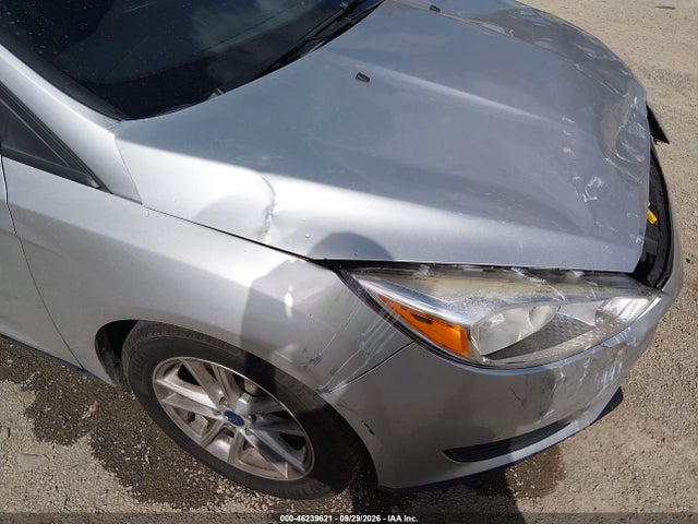 46239621 :رقم المزاد ، 1FADP3F23HL300042 vin ، 2017 Ford Focus Se مزاد بيع