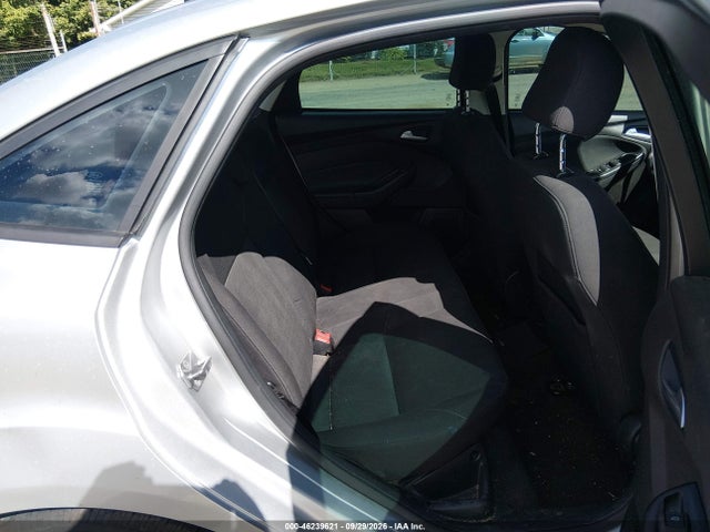 46239621 :رقم المزاد ، 1FADP3F23HL300042 vin ، 2017 Ford Focus Se مزاد بيع