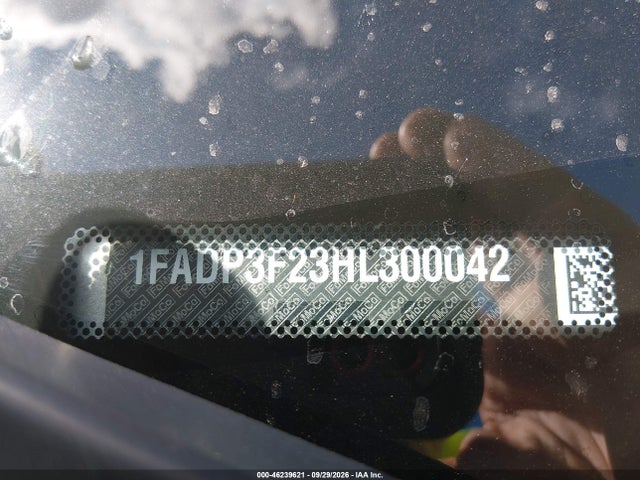 46239621 :رقم المزاد ، 1FADP3F23HL300042 vin ، 2017 Ford Focus Se مزاد بيع