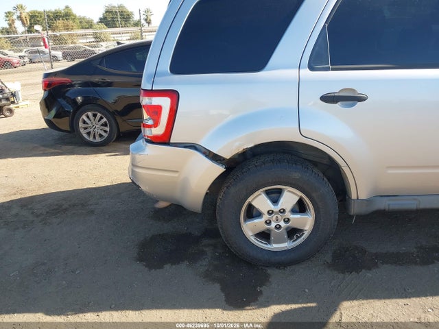 46239695 :رقم المزاد ، 1FMCU0D79AKB28604 vin ، 2010 Ford Escape Xlt مزاد بيع