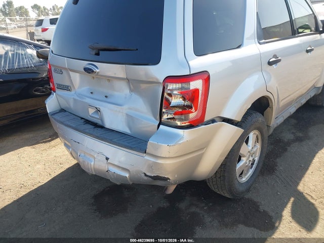 46239695 :رقم المزاد ، 1FMCU0D79AKB28604 vin ، 2010 Ford Escape Xlt مزاد بيع