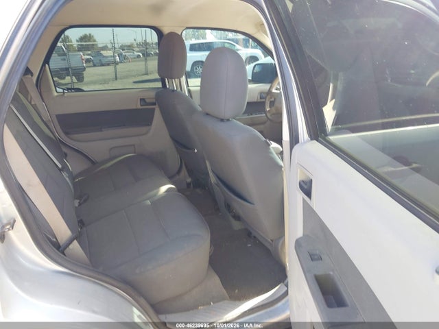 46239695 :رقم المزاد ، 1FMCU0D79AKB28604 vin ، 2010 Ford Escape Xlt مزاد بيع