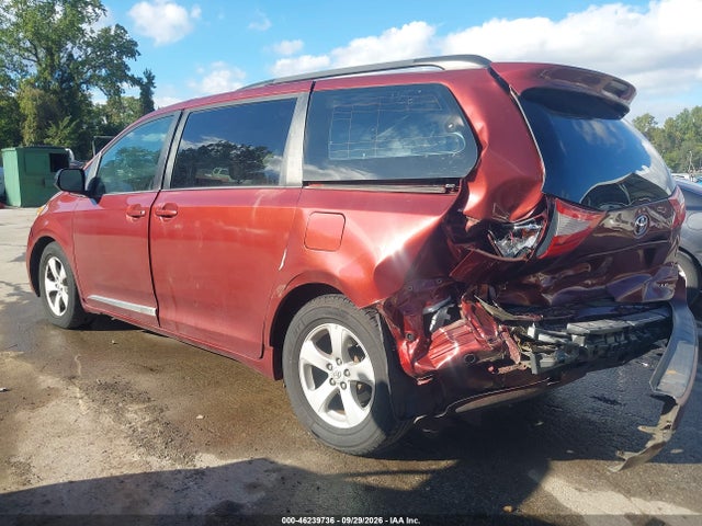 Продажа на аукционе авто 2017 Toyota Sienna Le 8 Passenger, vin: 5TDKZ3DC0HS785519, номер лота: 46239736