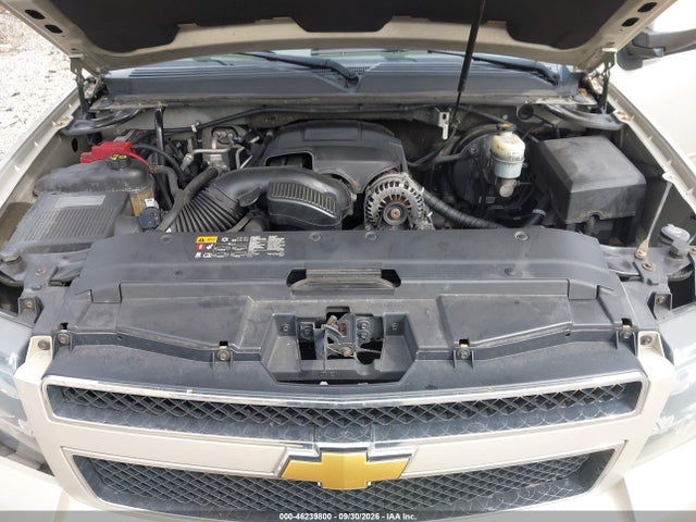 46239800 :رقم المزاد ، 1GNSKJE71CR155629 vin ، 2012 Chevrolet Suburban 1500 Lt مزاد بيع
