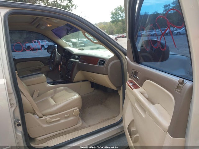 46239800 :رقم المزاد ، 1GNSKJE71CR155629 vin ، 2012 Chevrolet Suburban 1500 Lt مزاد بيع