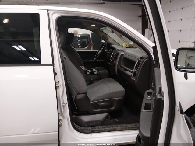 Продаж на аукціоні авто 2017 Ram 1500 Tradesman  4x4 6'4 Box, vin: 1C6RR7FG9HS605684, номер лоту: 46239900